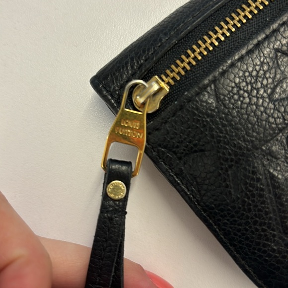 Louis Vuitton Black Leather Card Key Holder - Picture 11 of 11